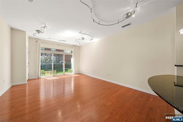 1105 Riverview Avenue 105, Englewood, NJ 07631