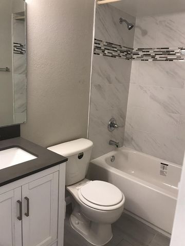 4711 GROVE POINT DRIVE, Tampa, FL 33624