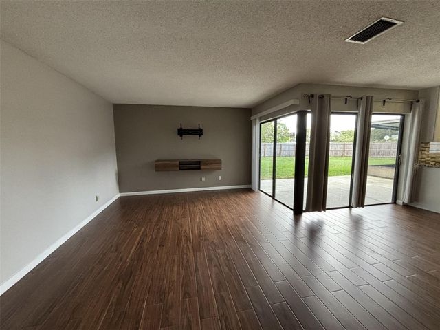 4711 GROVE POINT DRIVE, Tampa, FL 33624