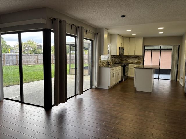 4711 GROVE POINT DRIVE, Tampa, FL 33624