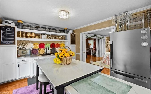 6352 Turnpike Road, High Point, NC 27263