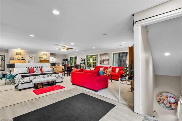 6352 Turnpike Road, High Point, NC 27263