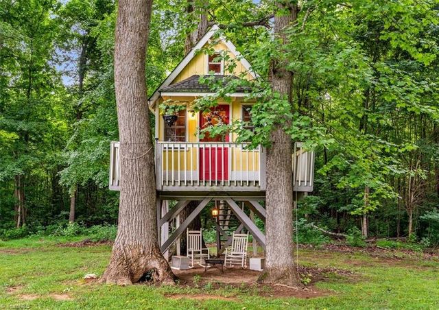 6352 Turnpike Road, High Point, NC 27263