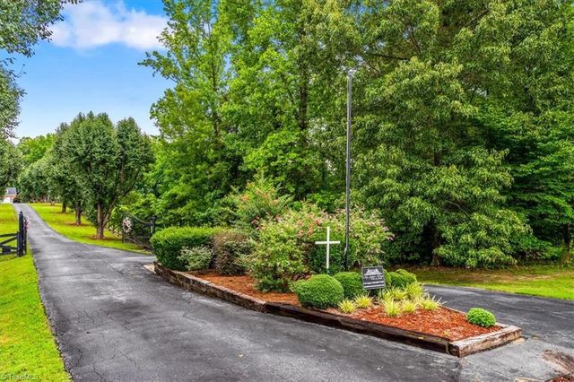 6352 Turnpike Road, High Point, NC 27263