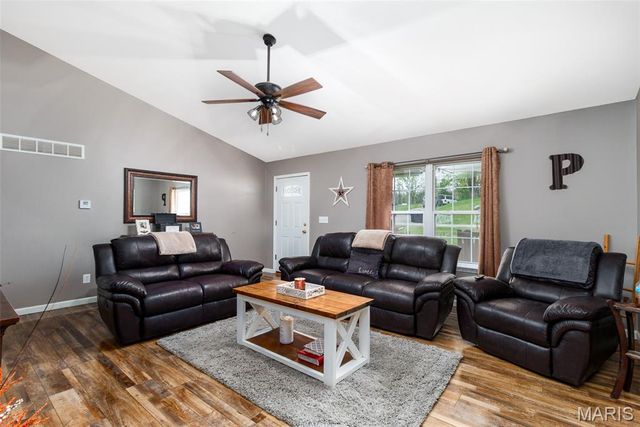 1025 Cherry Lane, Catawissa, MO 63015