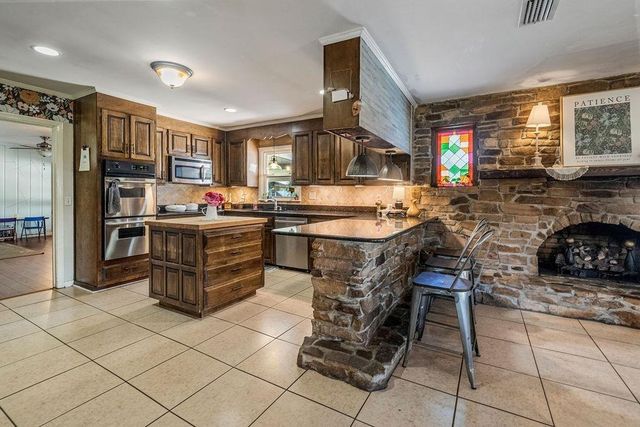 702 Presley Street S, Atmore, AL 36502