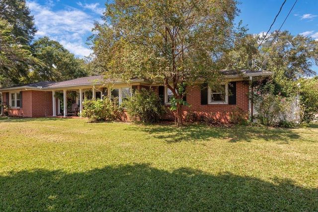 702 Presley Street S, Atmore, AL 36502