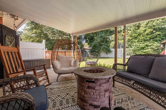 702 Presley Street S, Atmore, AL 36502