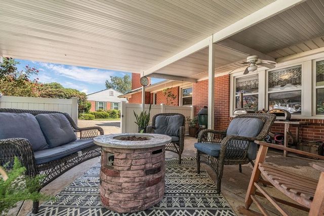 702 Presley Street S, Atmore, AL 36502