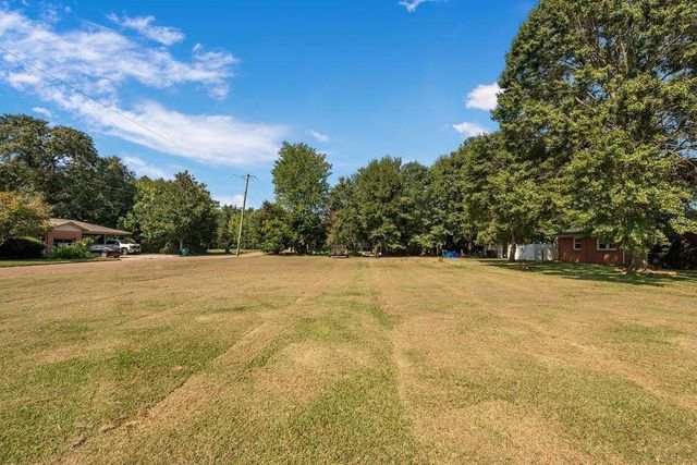 702 Presley Street S, Atmore, AL 36502