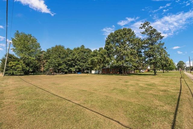 702 Presley Street S, Atmore, AL 36502