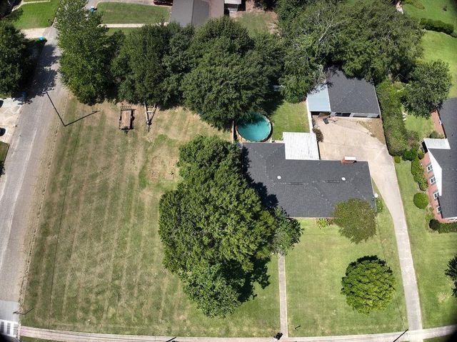 702 Presley Street S, Atmore, AL 36502