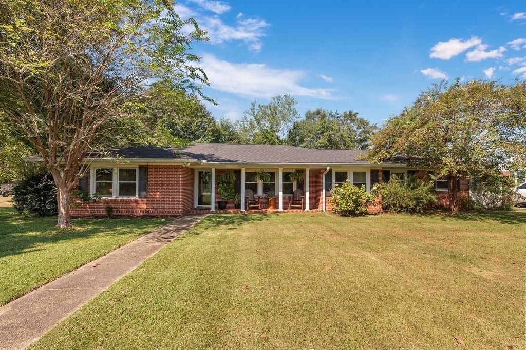 702 Presley Street S, Atmore, AL 36502