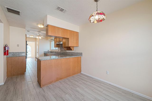 830 Kenforest, Missouri City, TX 77489