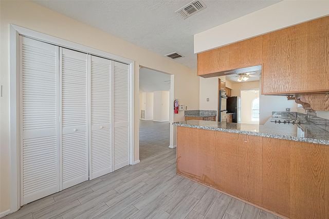 830 Kenforest, Missouri City, TX 77489