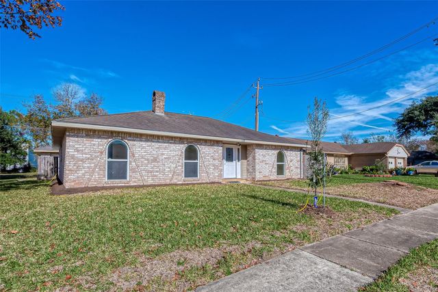 830 Kenforest, Missouri City, TX 77489