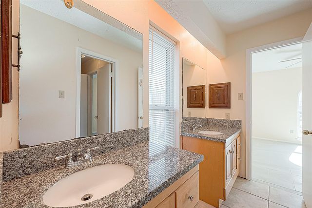 830 Kenforest, Missouri City, TX 77489