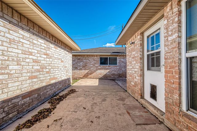 830 Kenforest, Missouri City, TX 77489