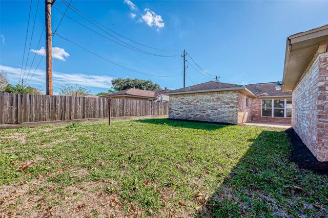 830 Kenforest, Missouri City, TX 77489