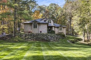 13566 S Rainbow Drive, Gregory, MI 48137