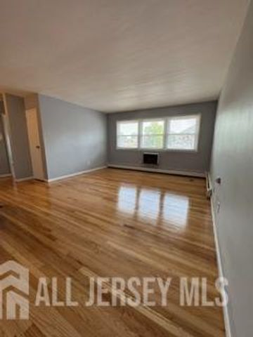 120 W 3 Avenue 26, Roselle, NJ 07203