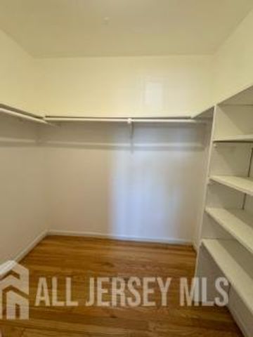 120 W 3 Avenue 26, Roselle, NJ 07203