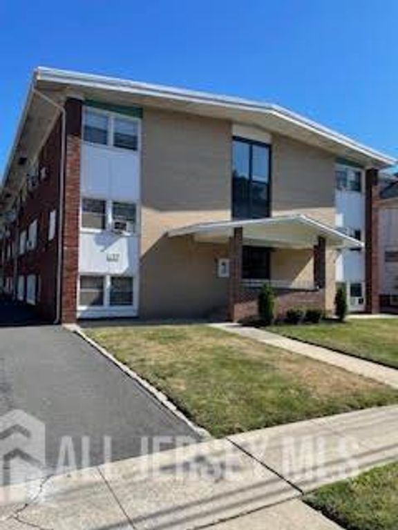 120 W 3 Avenue 26, Roselle, NJ 07203