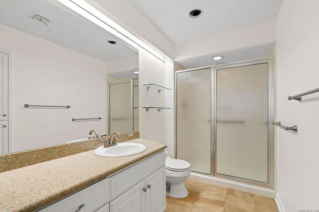 1 Towers Park Ln Apt 1810, San Antonio, TX 78209