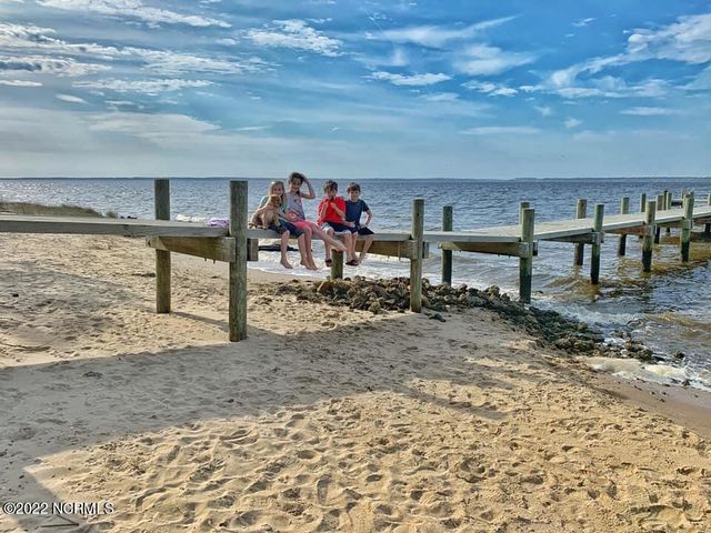 494 W Burton Farm Drive, Minnesott Beach, NC 28510