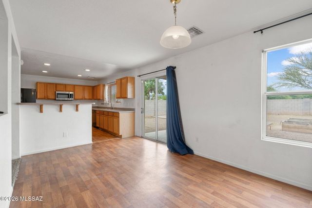 6956 S Goshawk Drive, Tucson, AZ 85756