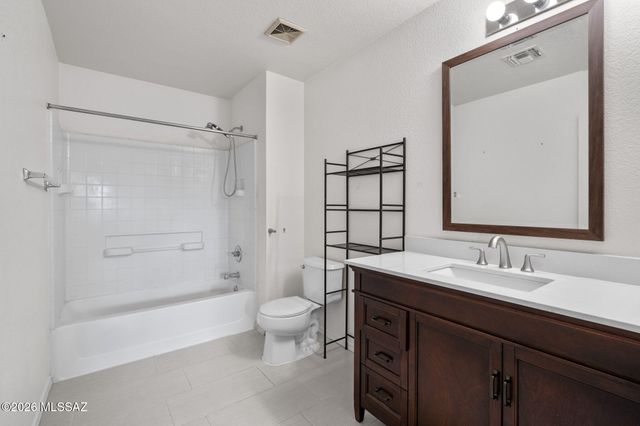 6956 S Goshawk Drive, Tucson, AZ 85756