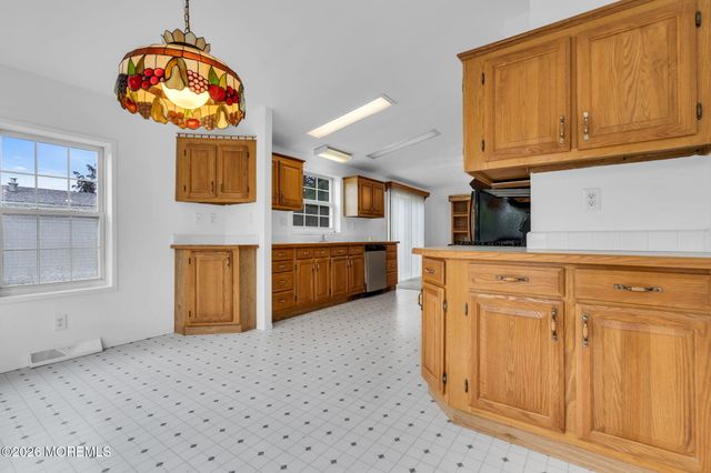 540 Momosa Drive, Whiting, NJ 08759