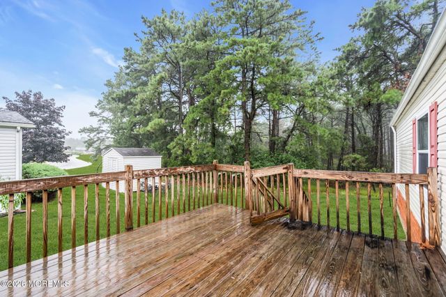 540 Momosa Drive, Whiting, NJ 08759