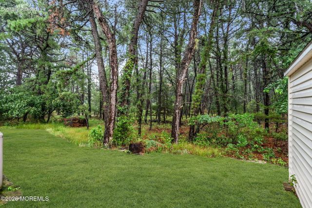 540 Momosa Drive, Whiting, NJ 08759