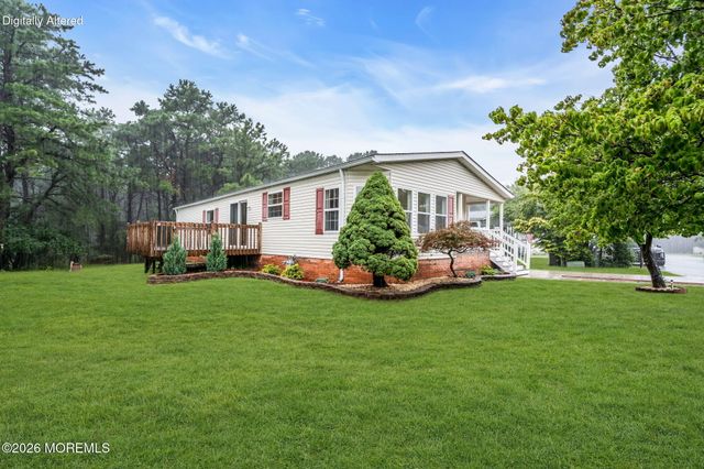 540 Momosa Drive, Whiting, NJ 08759