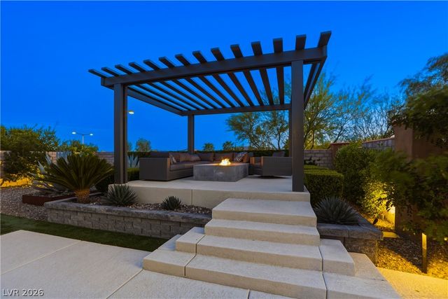 497 Paso De Montana Street, Las Vegas, NV 89138