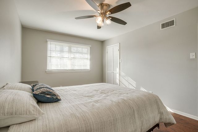 7929 Royal Lane 206, Dallas, TX 75230