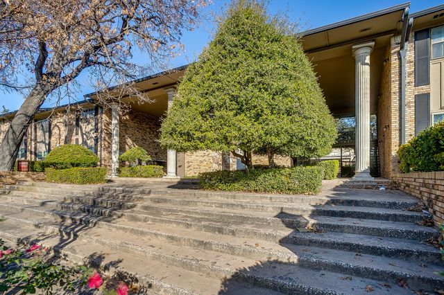 7929 Royal Lane 206, Dallas, TX 75230