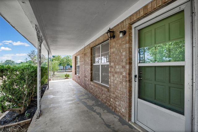 1406 Kingfish DR, Marble Falls, TX 78654
