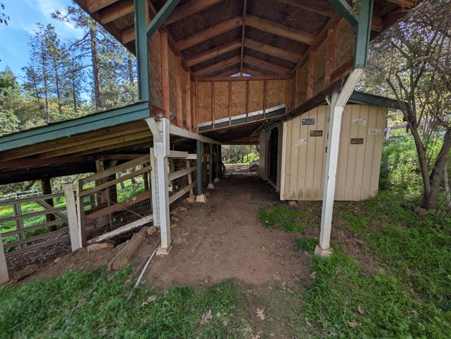 15405 McElroy Rd, Meadow Vista, CA 95722