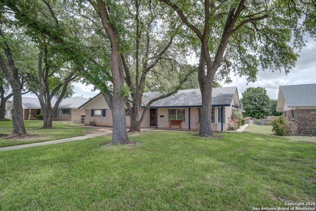 154 Sprucewood, San Antonio, TX 78216