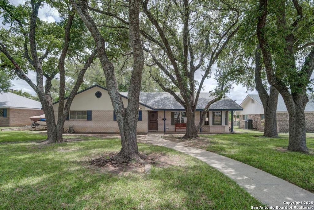 154 Sprucewood, San Antonio, TX 78216