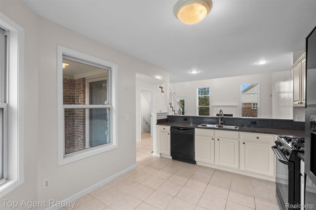 45505 Limerick Drive, Macomb Township, MI 48044