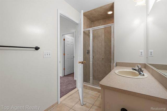 45505 Limerick Drive, Macomb Township, MI 48044