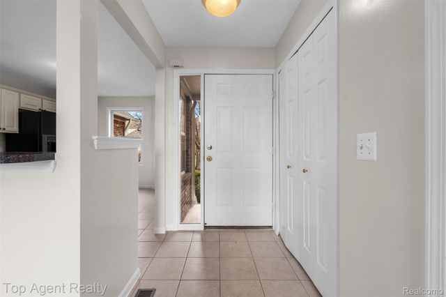 45505 Limerick Drive, Macomb Township, MI 48044