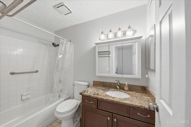 5983 Meadowcreek Drive, Milford, OH 45150