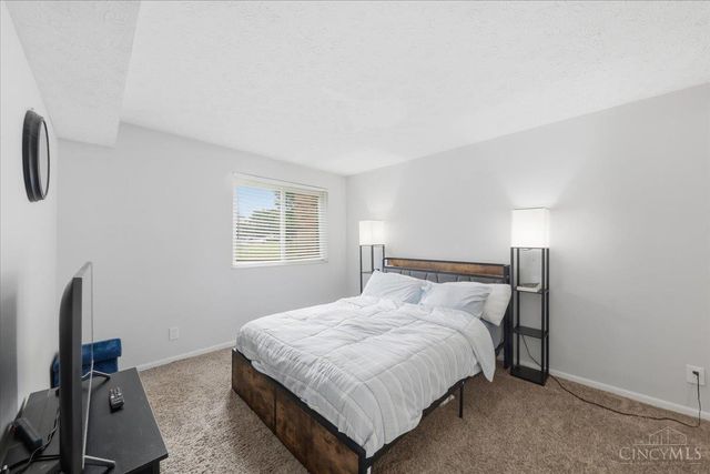 5983 Meadowcreek Drive, Milford, OH 45150