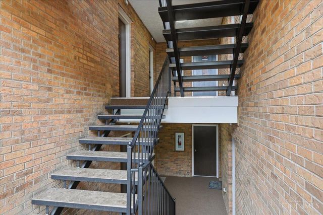 5983 Meadowcreek Drive, Milford, OH 45150