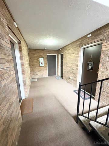 5983 Meadowcreek Drive, Milford, OH 45150
