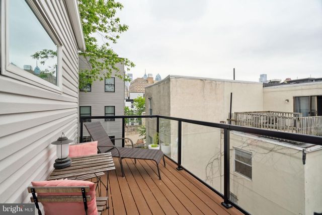1911 PEMBERTON ST, Philadelphia, PA 19146